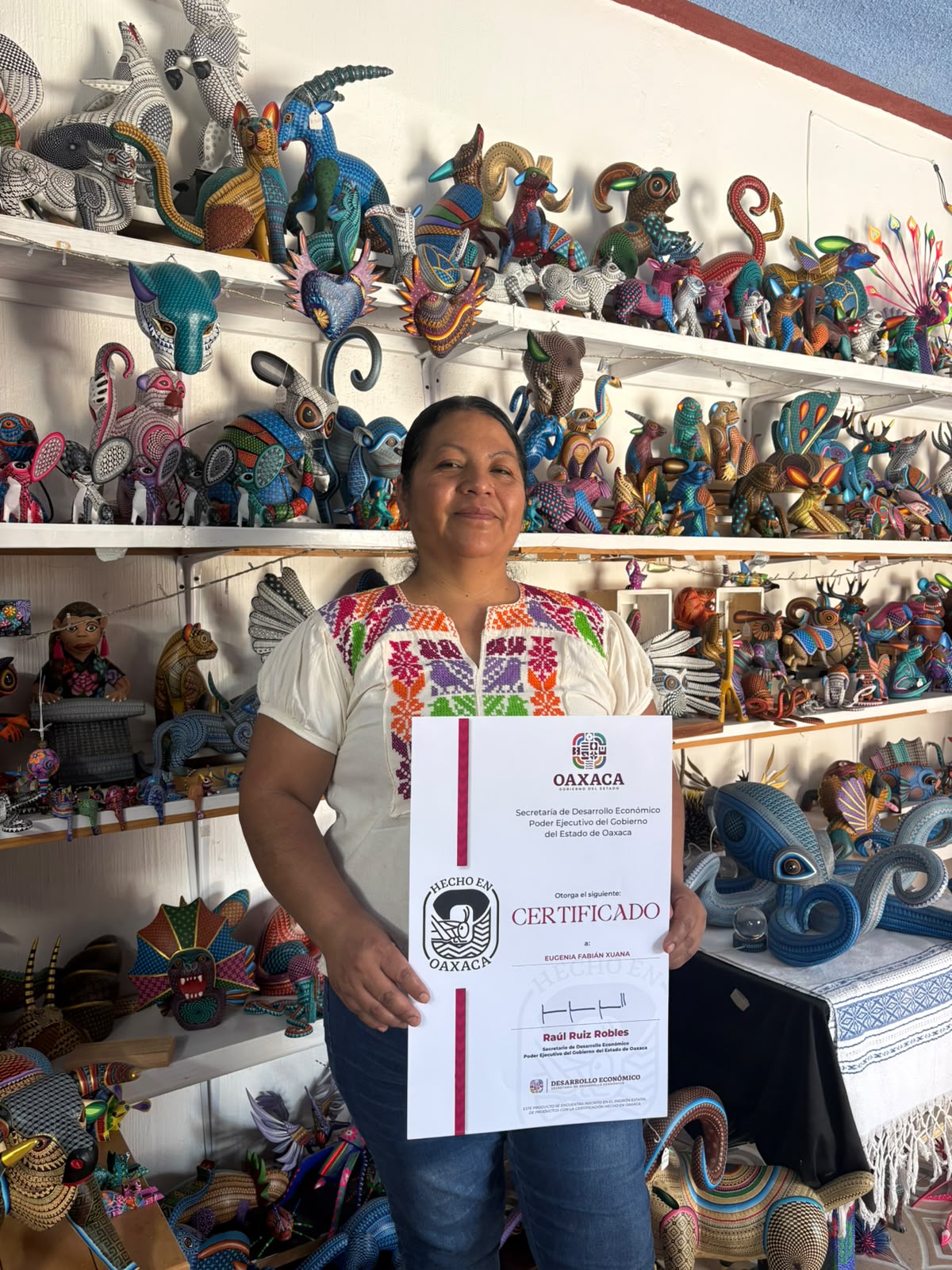 Eugenia Fabián Xuana con certificado Hecho en Oaxaca